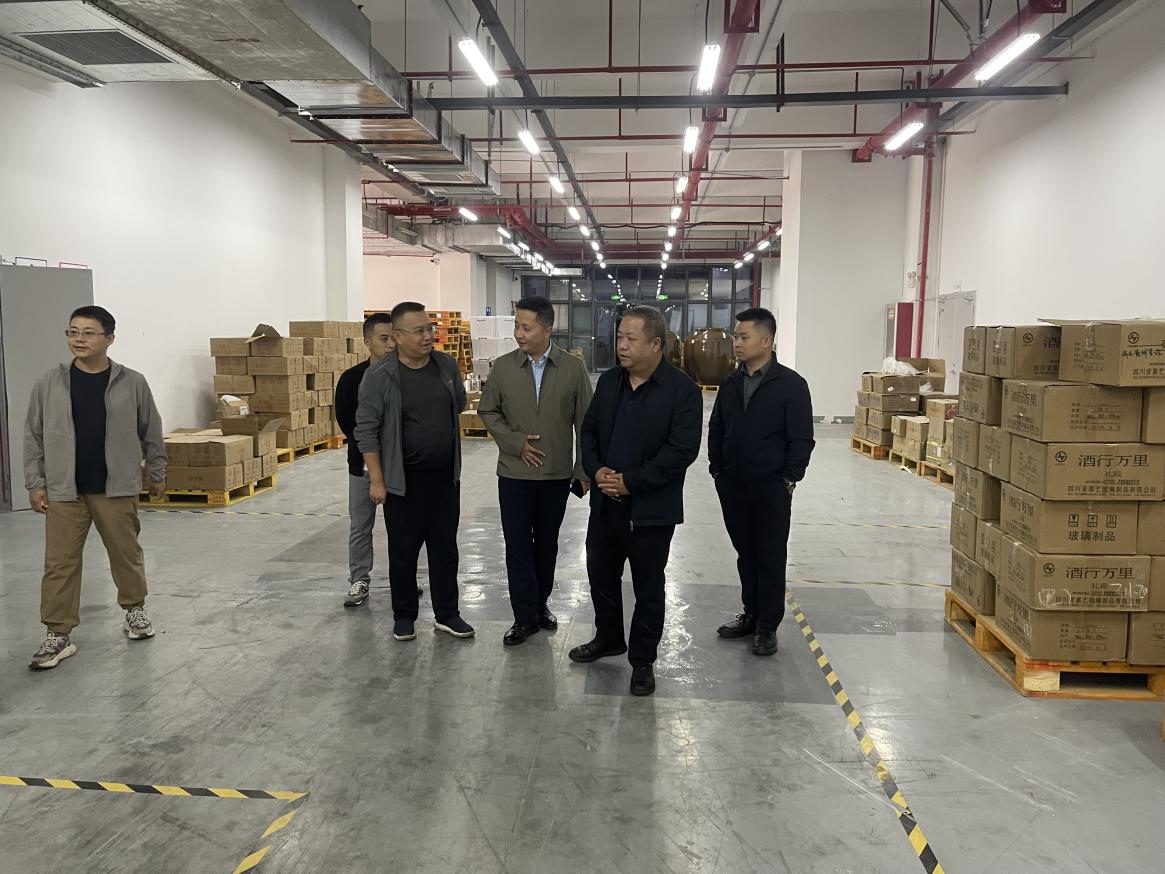 图片 1.jpg 图片 1.jpg